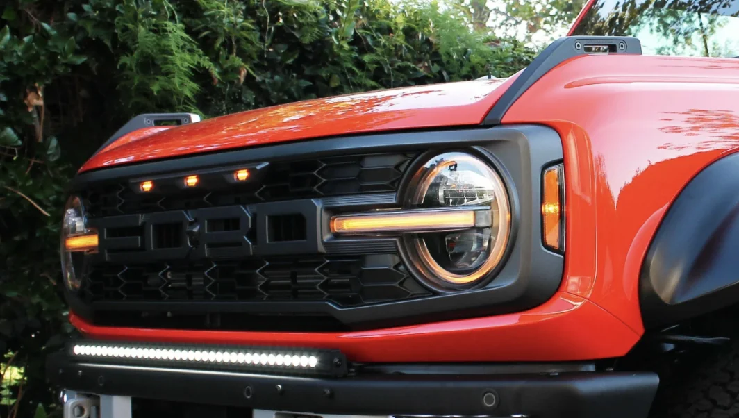 2022+ Ford Bronco Raptor 40in Bumper Light Bar - Slim 1.webp