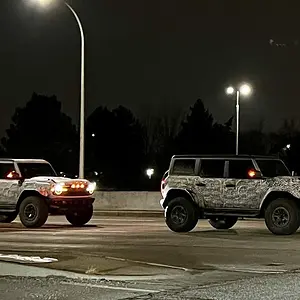 bronco-raptor-2022-ford-at-night.jpg