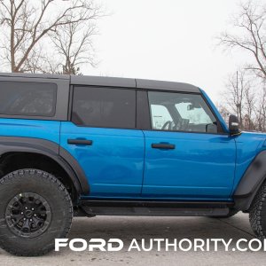 2022-Ford-Bronco-Raptor-Velocity-Blue-Metallic-Real-World-Photos-Exterior-002.jpg