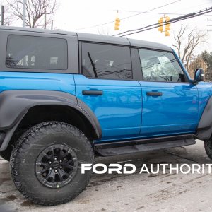2022-Ford-Bronco-Raptor-Velocity-Blue-Metallic-Real-World-Photos-Exterior-014.jpg