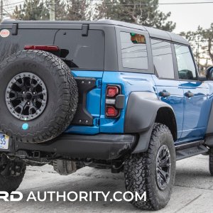 2022-Ford-Bronco-Raptor-Velocity-Blue-Metallic-Real-World-Photos-Exterior-016.jpg