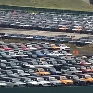 Waiting Broncos 1.jpg