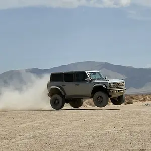 ford-bronco_100845023_h.jpg