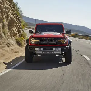 ford-bronco_100845087_h.jpg
