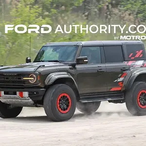 2024-Ford-Bronco-Raptor-Shelter-Green-Metallic-DB-US-Market-Real-World-Photos-Exterior-001-850...jpg