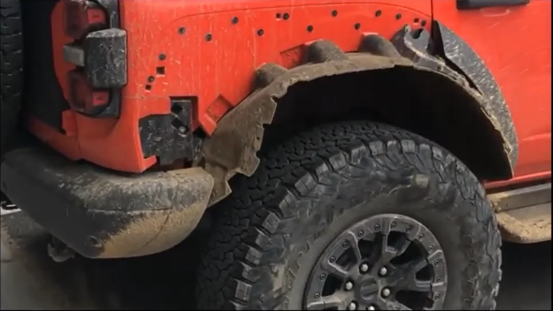 2022-07-07 00_55_03-Bronco Raptor spotted with a flare ripped off! - YouTube — Mozilla Firefox.webp