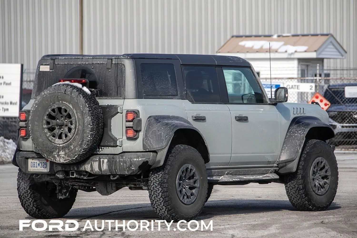 2022-ford-bronco-raptor-cactus-gray-real-world-photos-exterior-011.jpg