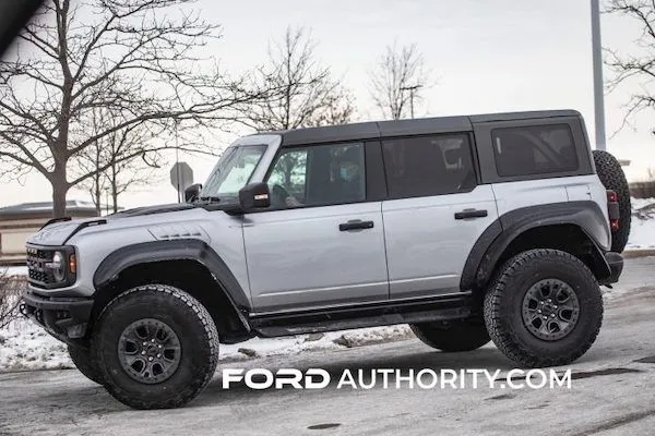 2022-Ford-Bronco-Raptor-Iconic-Silver-FA.jpg