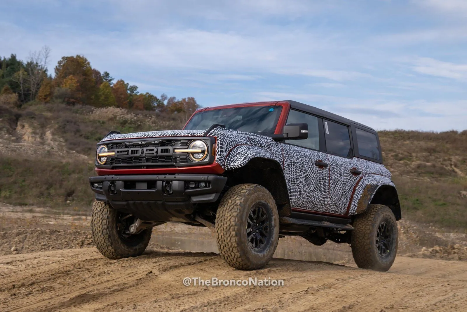 2022 Ford Bronco Raptor preview 2.jpeg