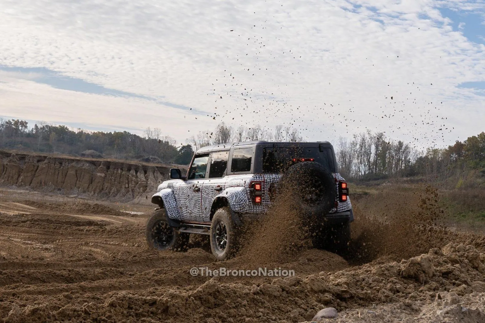 2022 Ford Bronco Raptor preview 3.jpeg