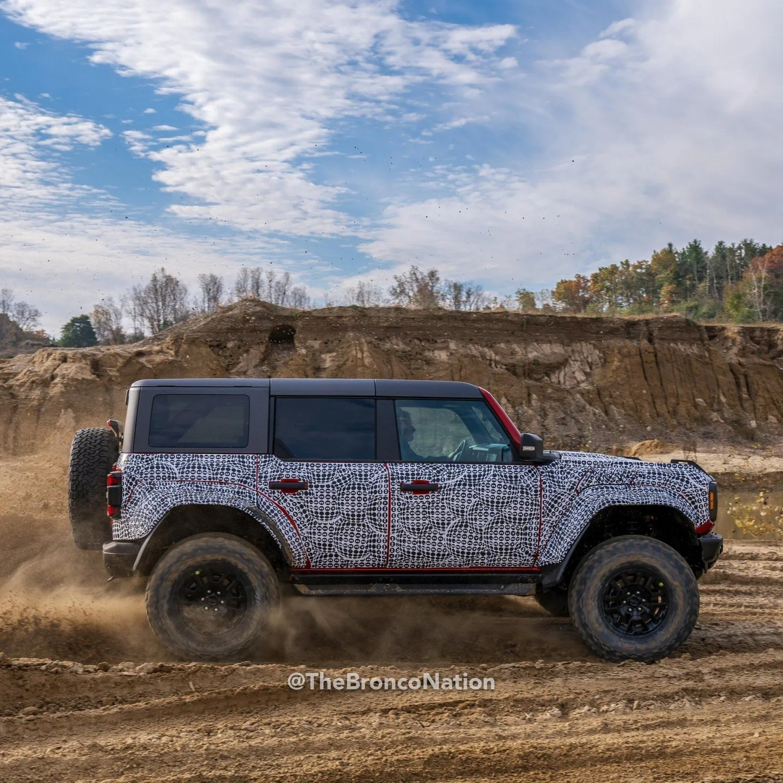 2022 Ford Bronco Raptor preview 4.jpeg