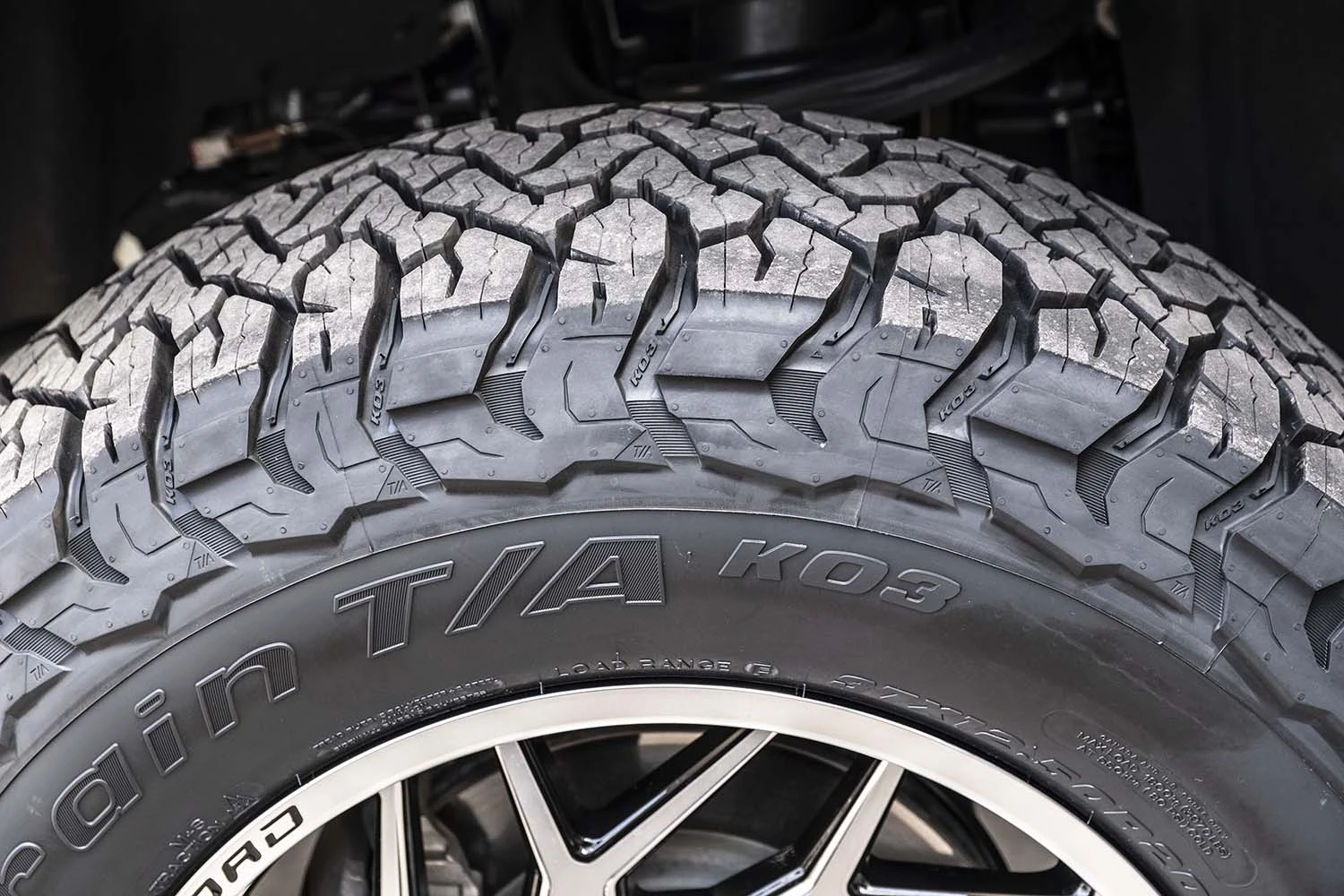 2025Jul19_DSF1588_Clean tire_1500w.webp