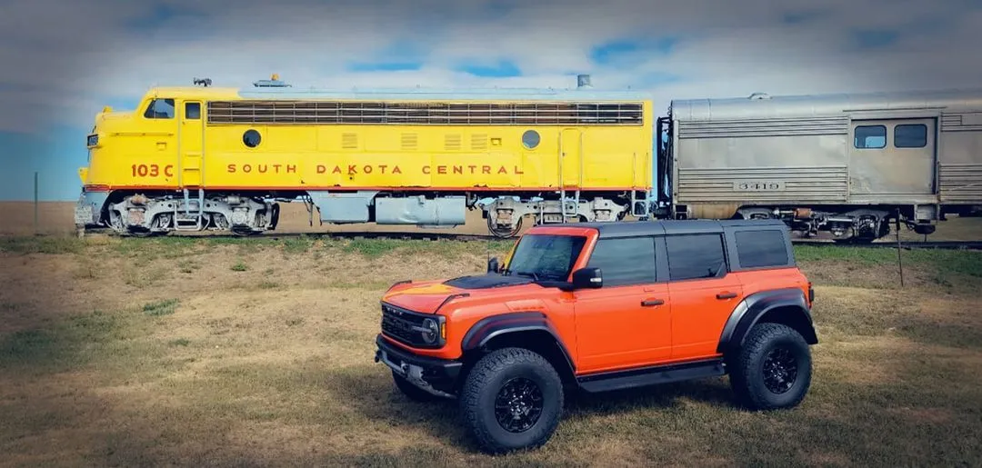 bronco-raptor-train-code-orange.jpg