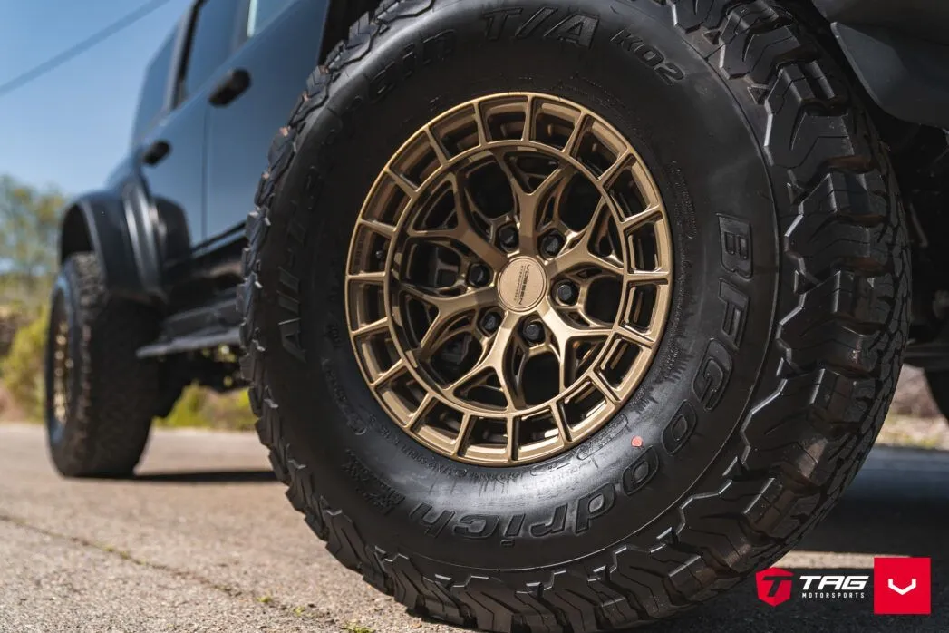 Ford-Bronco-Raptor-Hybrid-Forged-Series-HFX-1-1722-©-Vossen-Wheels-2024-222-1047x698.jpg