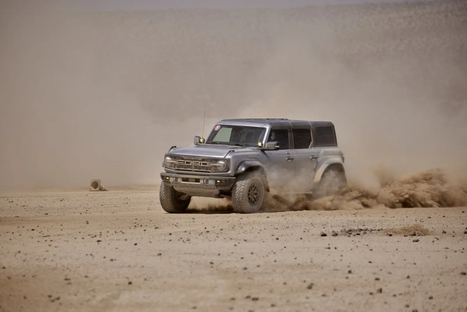 ford-bronco_100845020_h.jpg