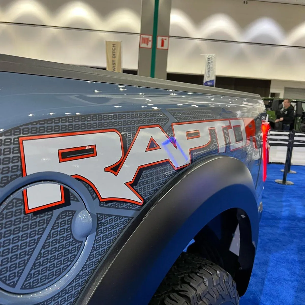 raptor-r-azure-grey2.jpg