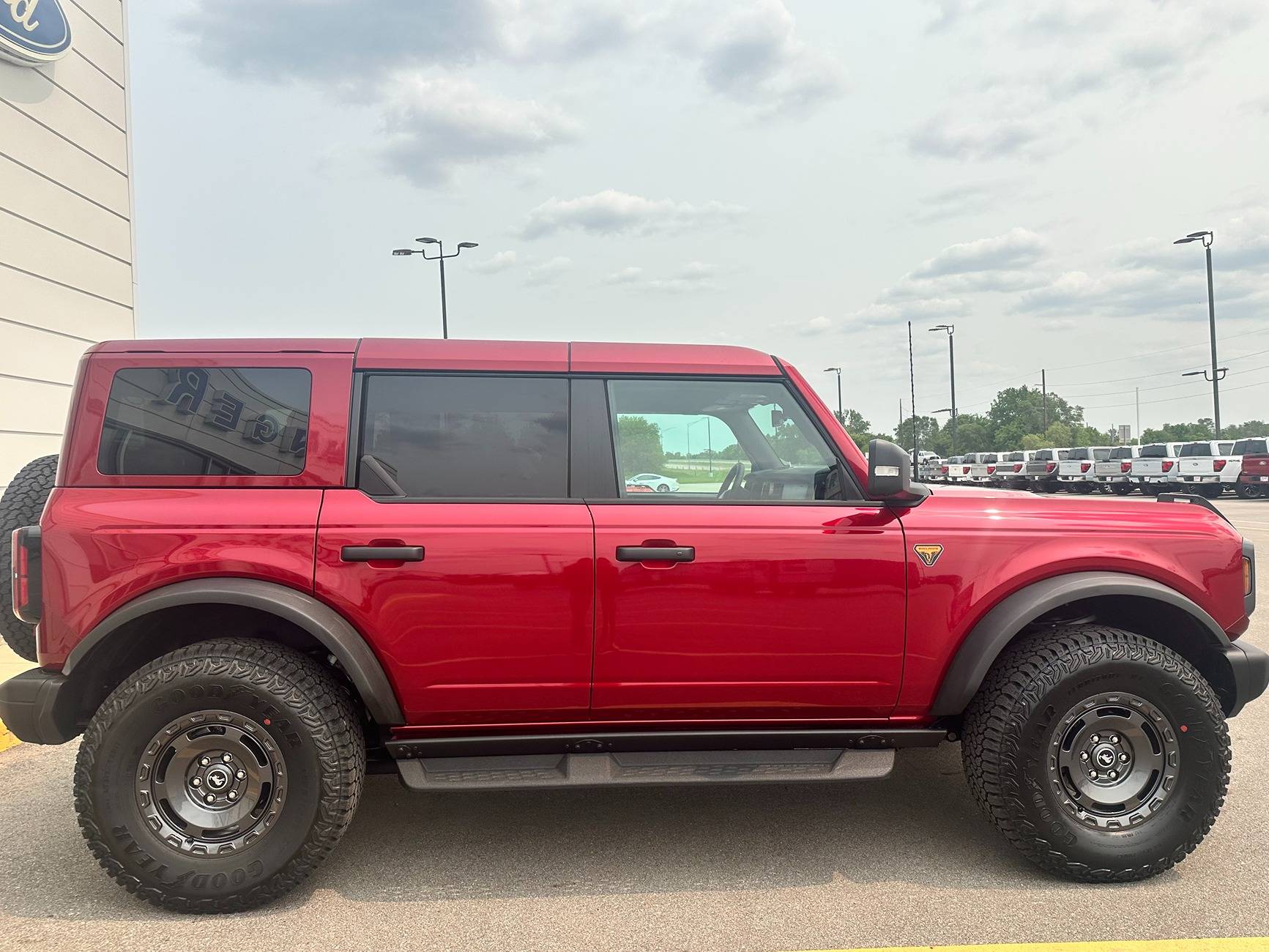 Ford Bronco 2025 BRONCO RAPTOR ORDERING @ 3% UNDER INVOICE- 4% Regular Broncos@ Granger Motors!!! IMG_9525